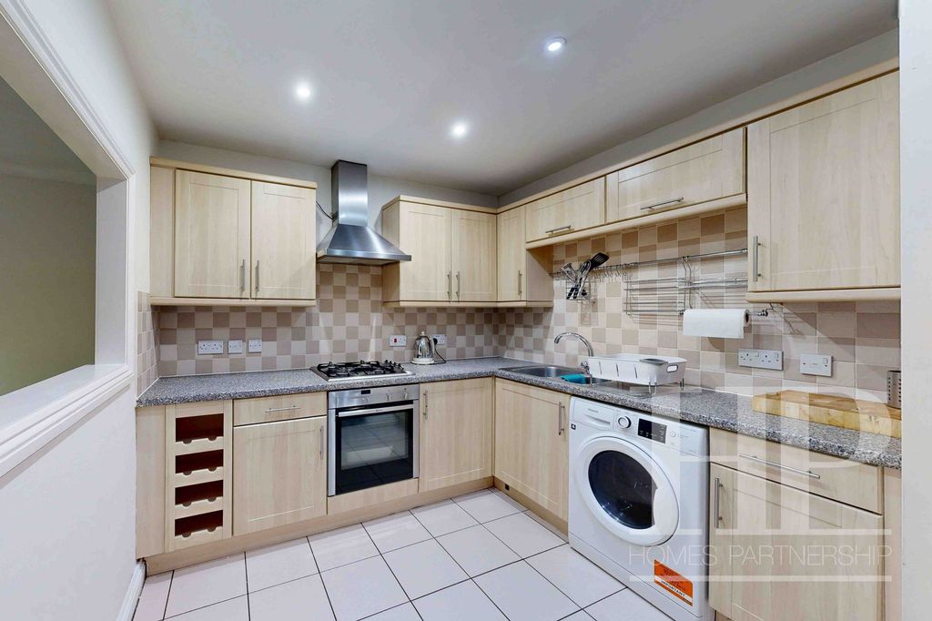 Property photo 3 of 13