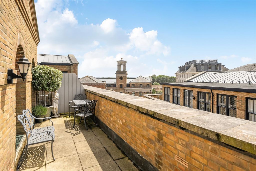 Property photo 2 of 24 Roof Terrace With View