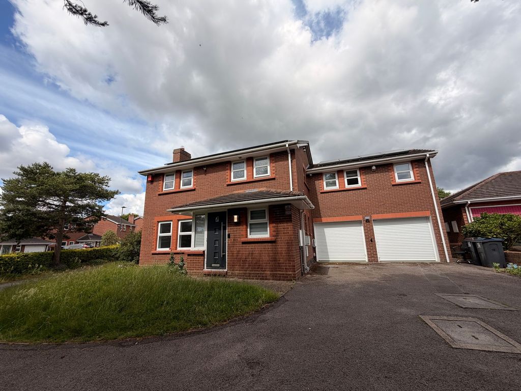 Property photo 1 of 44