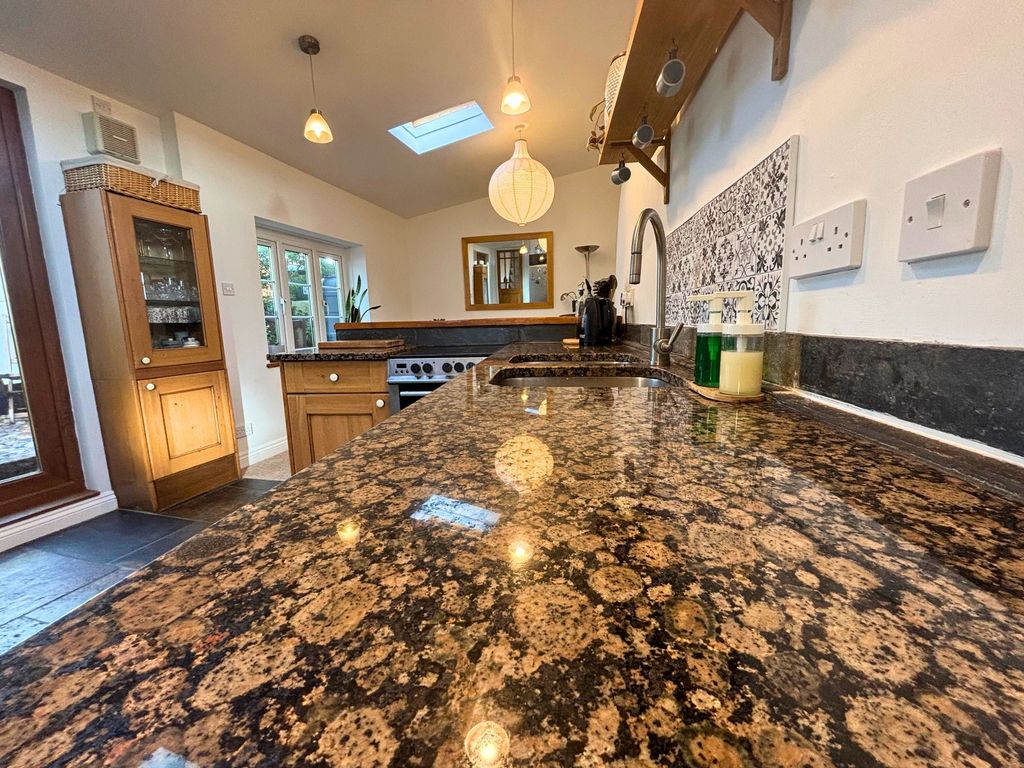 Property photo 3 of 16 Kitchen