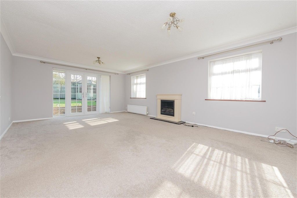 Property photo 1 of 6 Lounge