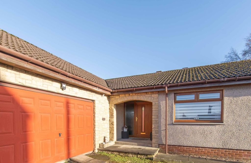 Additional image 2 of 4 bed villa for saleJamphlars Road, Cardenden, Lochgelly KY5