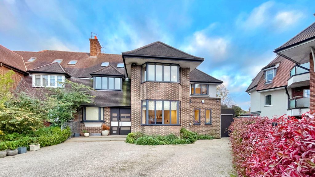 Property photo 1 of 60