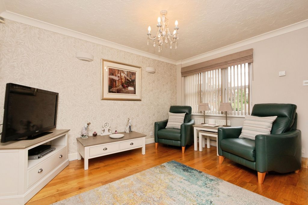 Property photo 2 of 13 Pbox-Img.Jpg