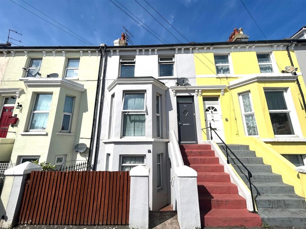 Property photo 1 of 9 01323 438506