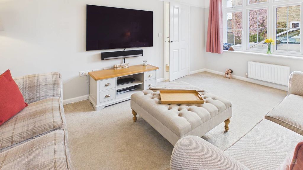 Property photo 3 of 21 Photo 15