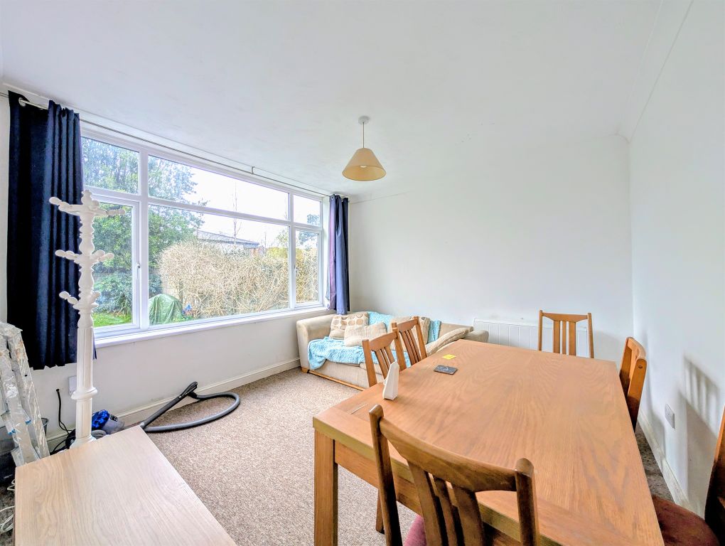 Property photo 2 of 8 Living Room