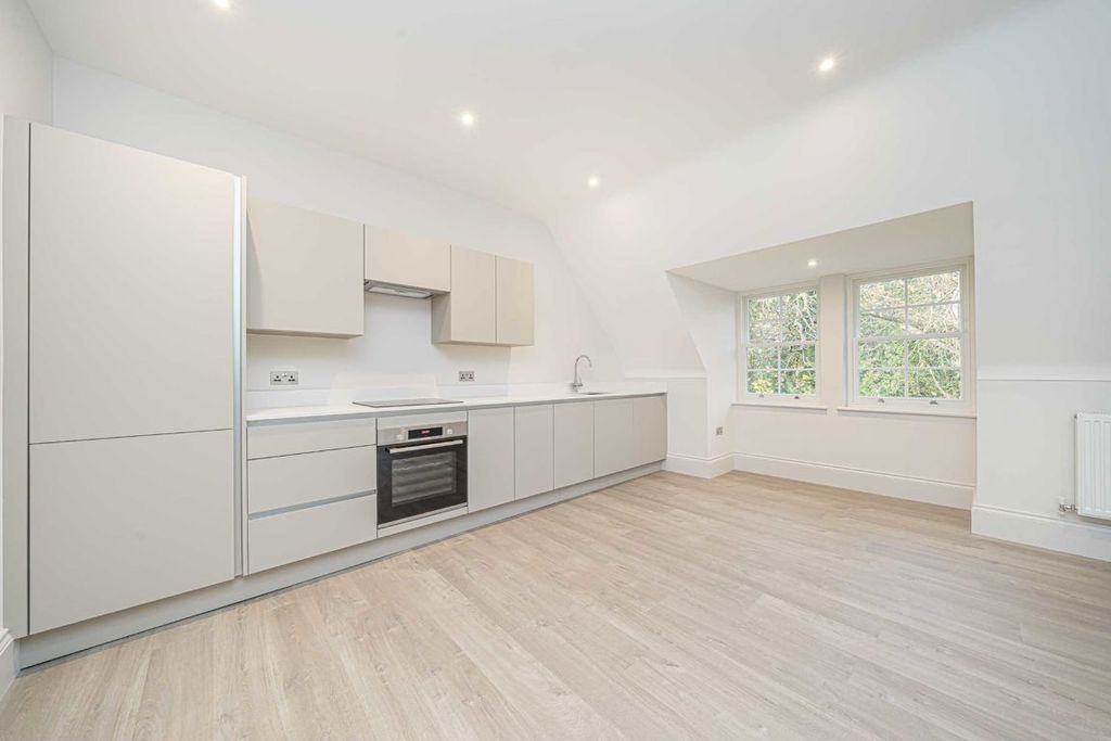 Property photo 3 of 4