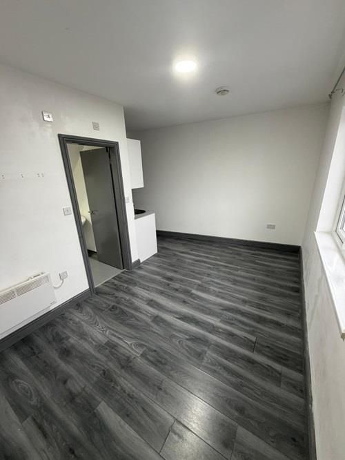 Property photo 2 of 5 Living Room And Bedroom 3 R.Jpg