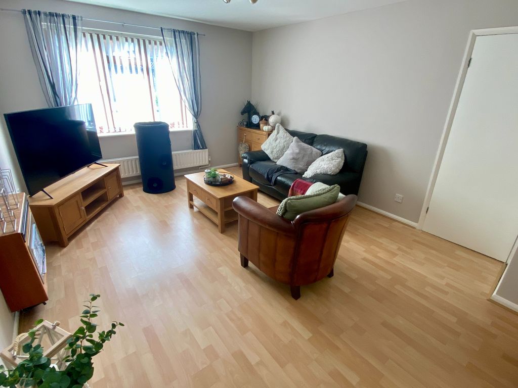 Property photo 3 of 18