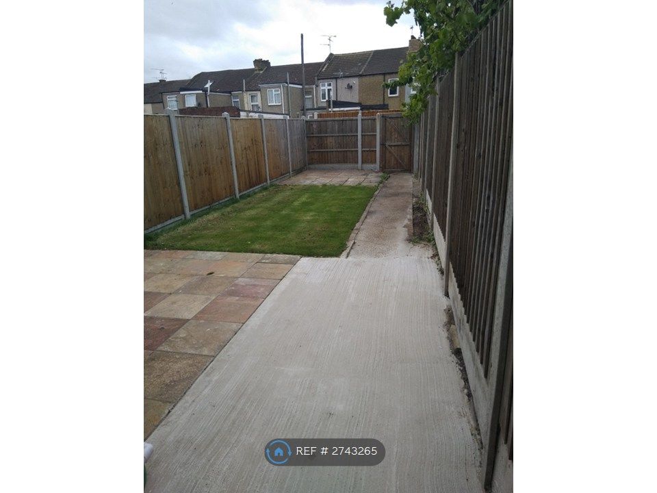 Property photo 3 of 12 Rear 2