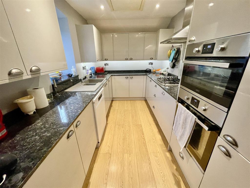 Property photo 3 of 22 Img_0841.Jpg