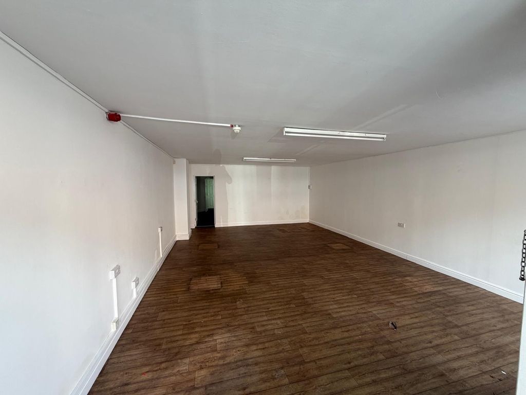 Property photo 2 of 3