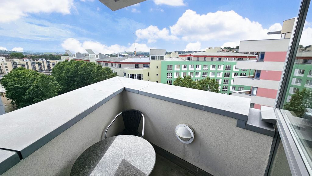 Property photo 2 of 9