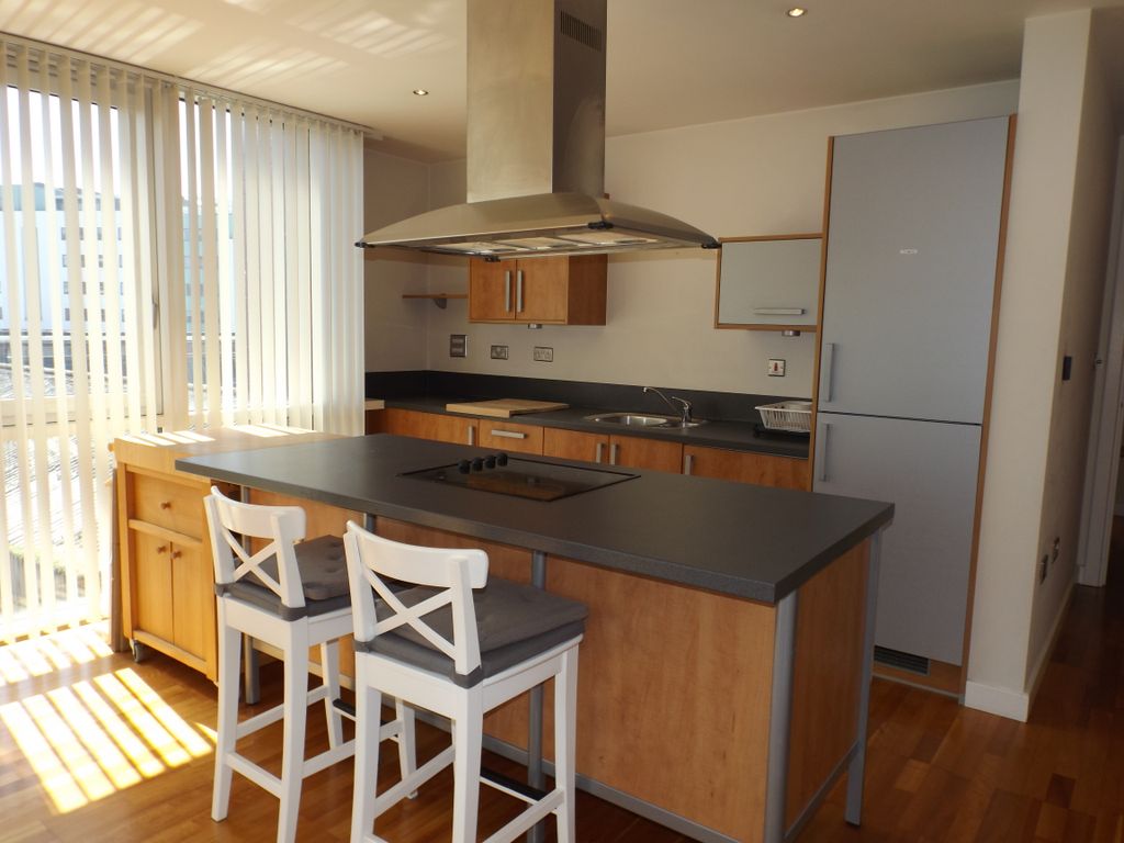 Property photo 2 of 8 Kitchen