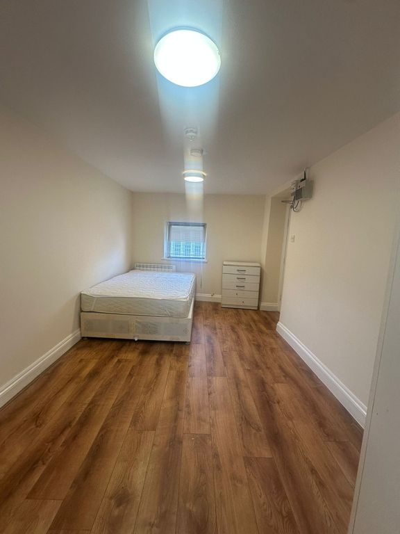 Property photo 2 of 3