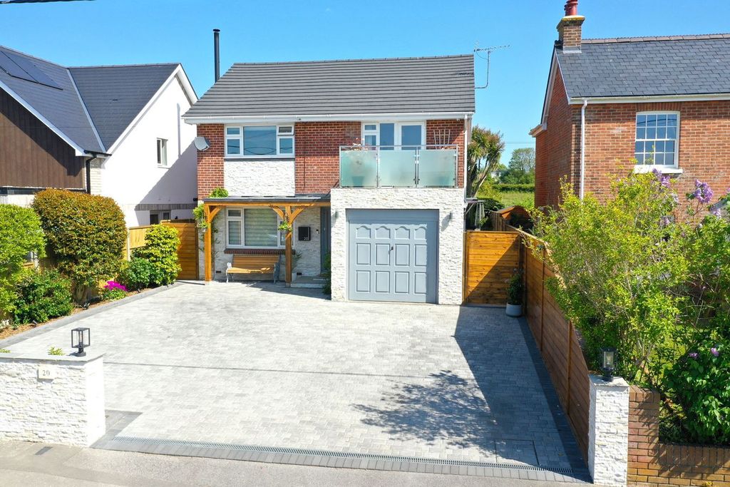 Property photo 1 of 45