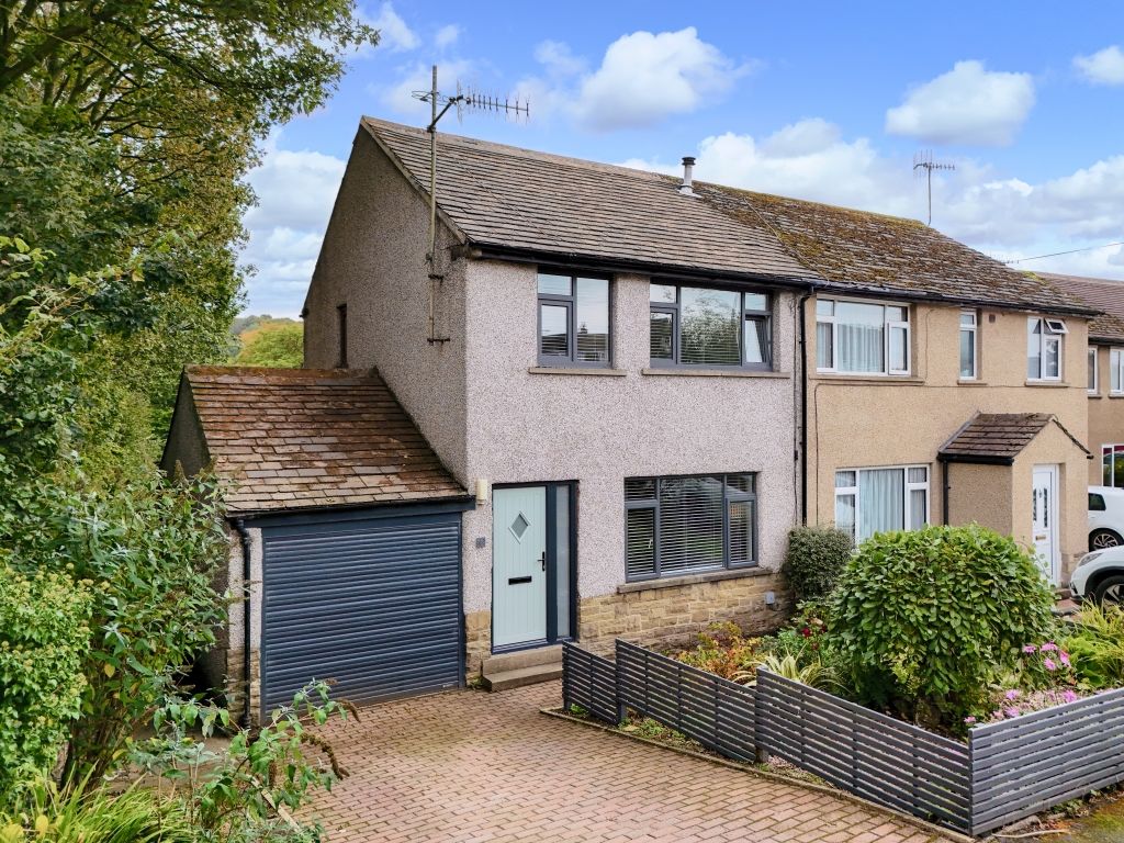 Property photo 1 of 17 External