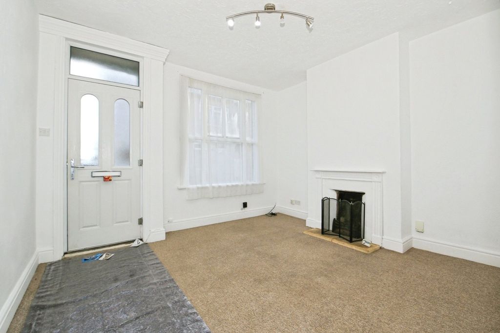 Property photo 2 of 19 Pbox-Img.Jpg