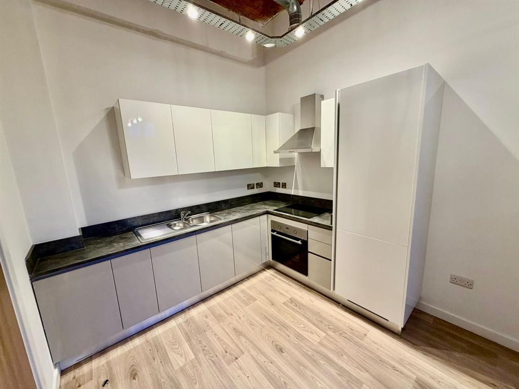 Property photo 3 of 7 Ed336E0F-70F4-457F-Ae2B-F7361d255026.Jpg