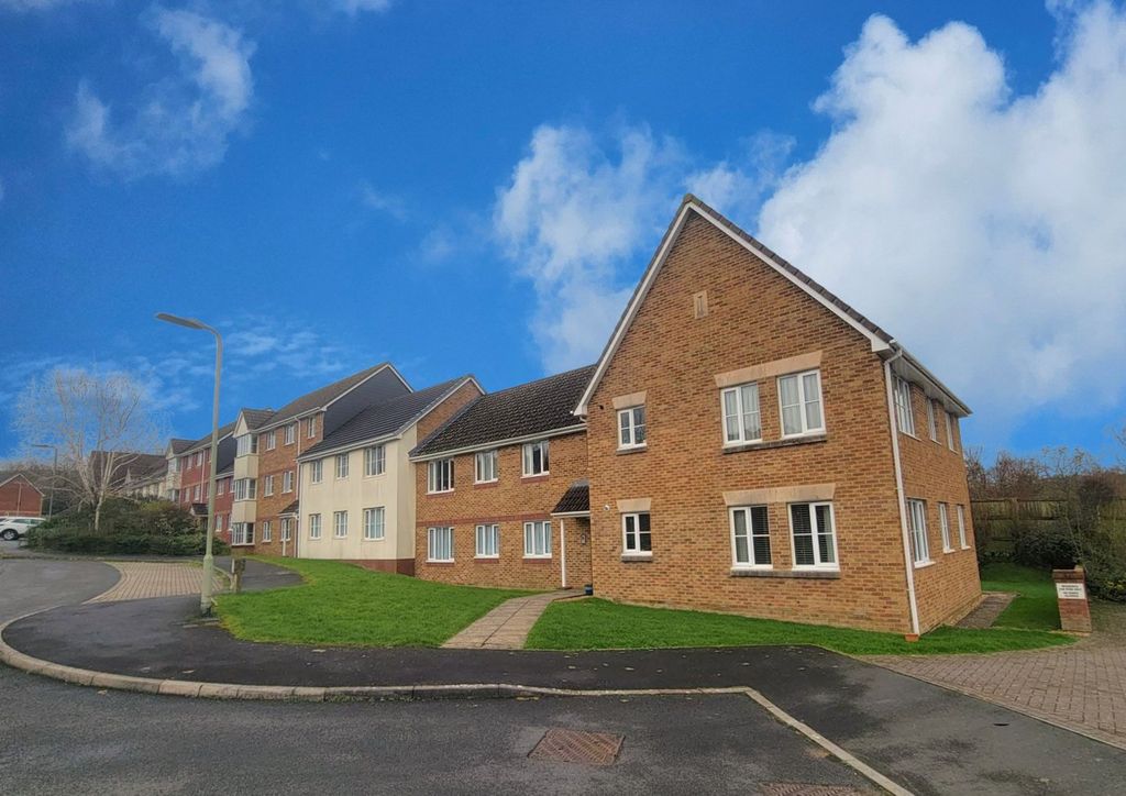 Property photo 1 of 8 Front