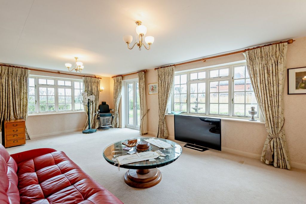 Property photo 3 of 14 Picture No. 15