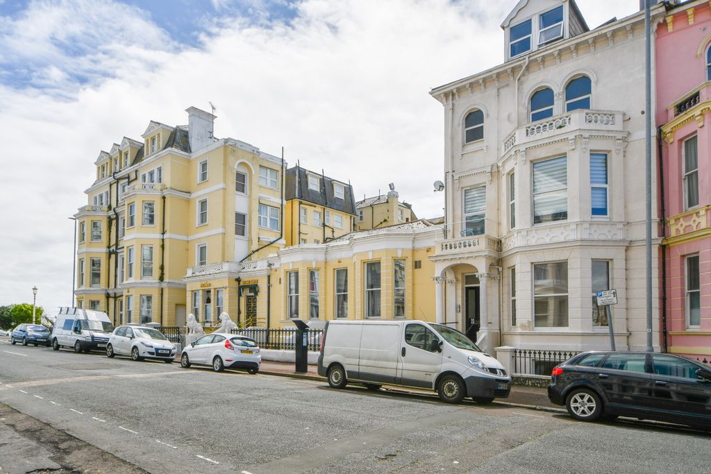 Property photo 1 of 10 560-Hr-1.Jpg