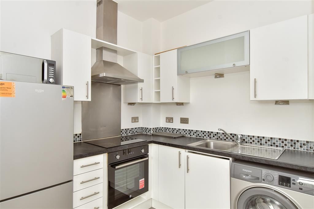 Property photo 1 of 9 Kitchen