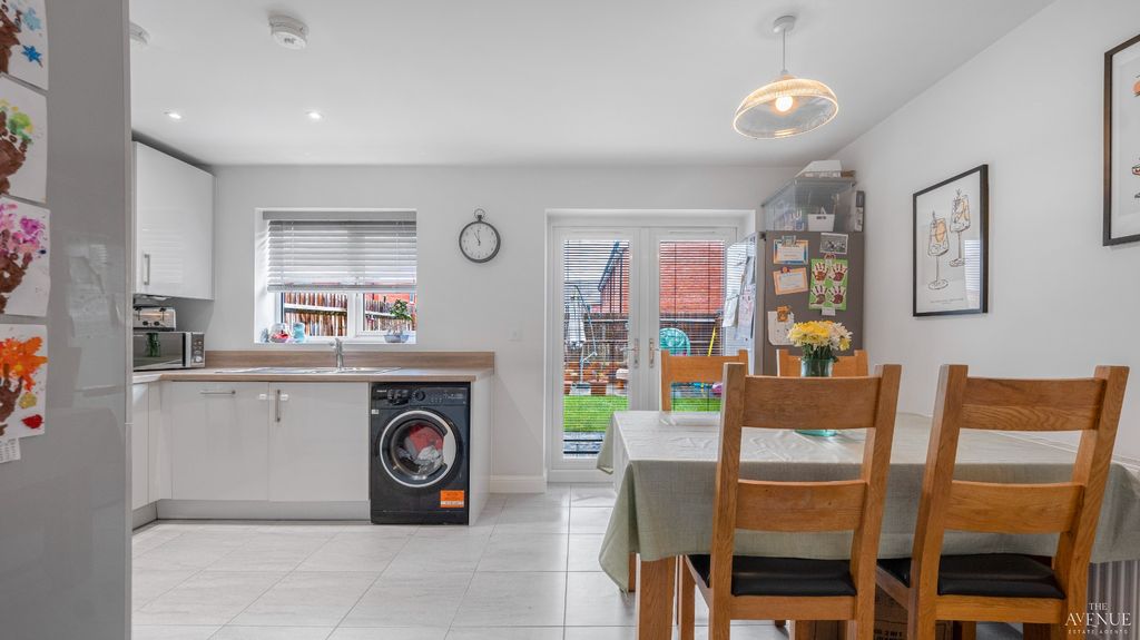 Property photo 2 of 20 4884874