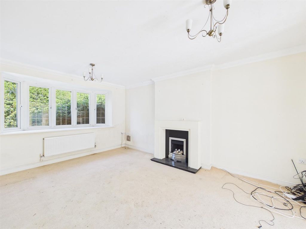 Property photo 3 of 19 Cam01563G0-Pr0311-Still002.Jpg