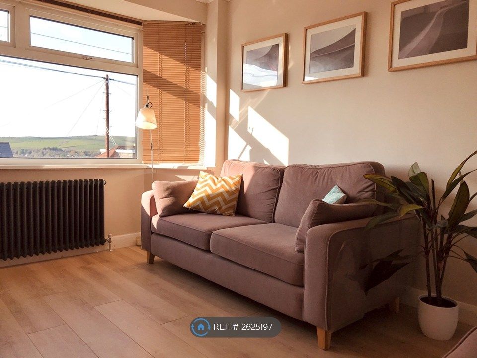 Property photo 2 of 20 Views Overlooking South Downs