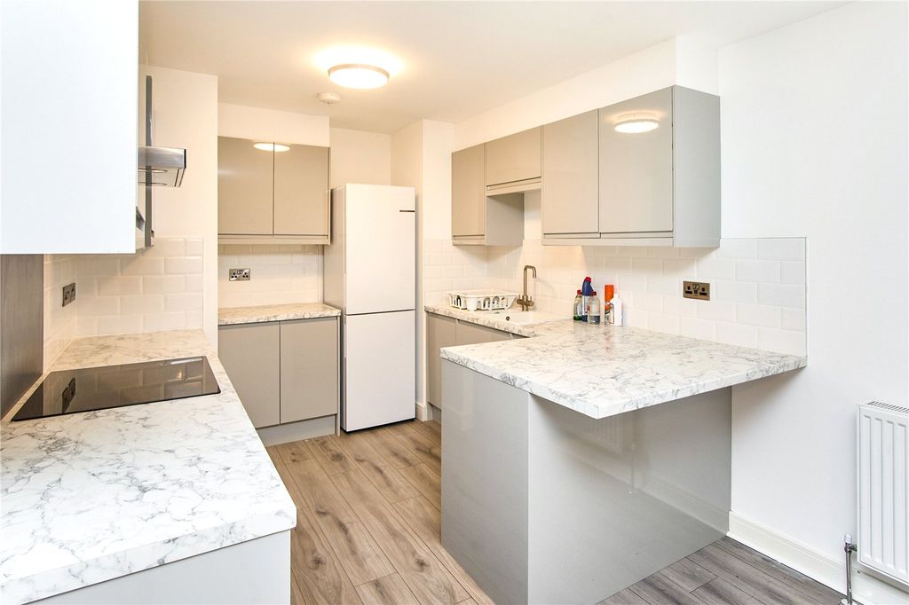 Property photo 1 of 10 6