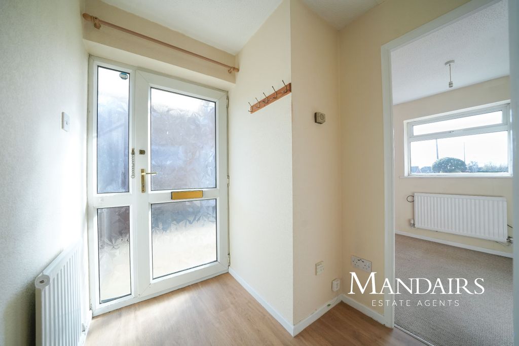 Property photo 2 of 21