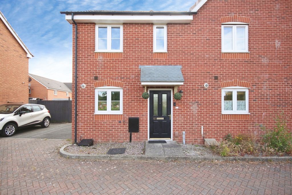 Property photo 1 of 15