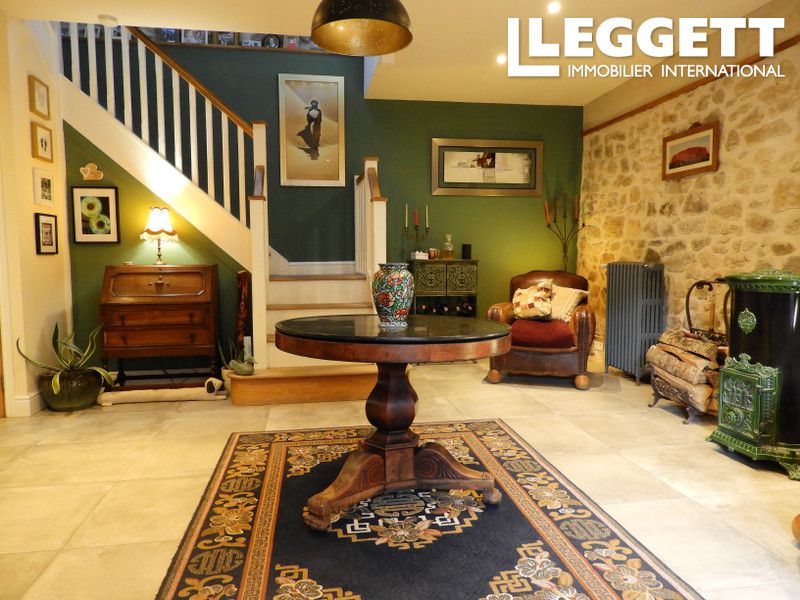 Property photo 2 of 10