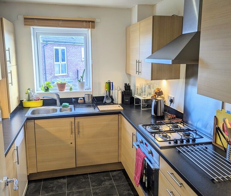 Property photo 3 of 7 Kitchen.Jpg