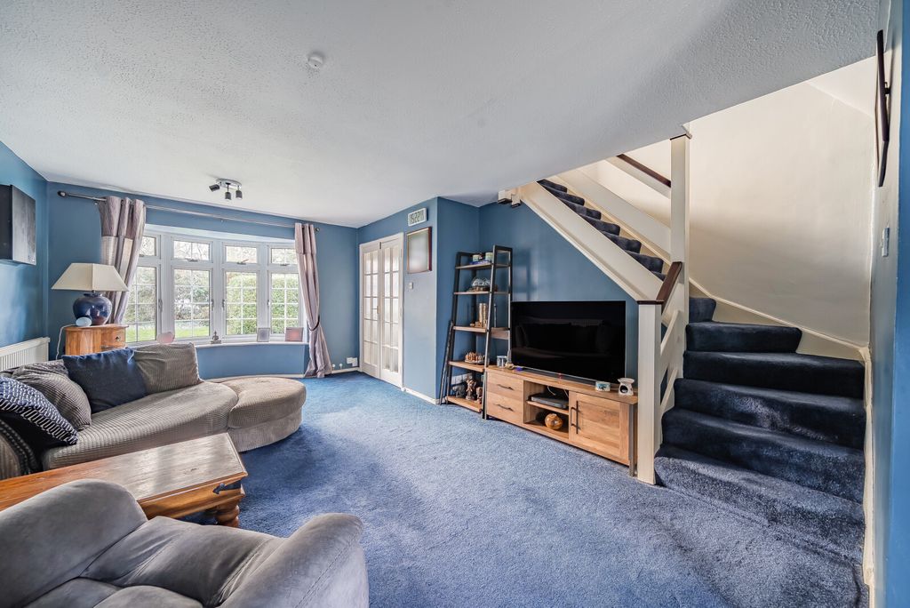 Property photo 2 of 19 1409943-2-698A031...