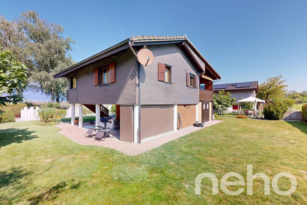 Property photo 2 of 13