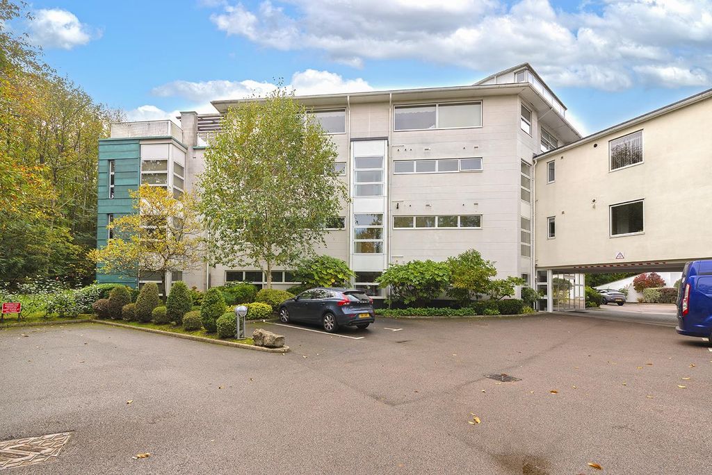 Property photo 2 of 20 6Guys02.Jpg