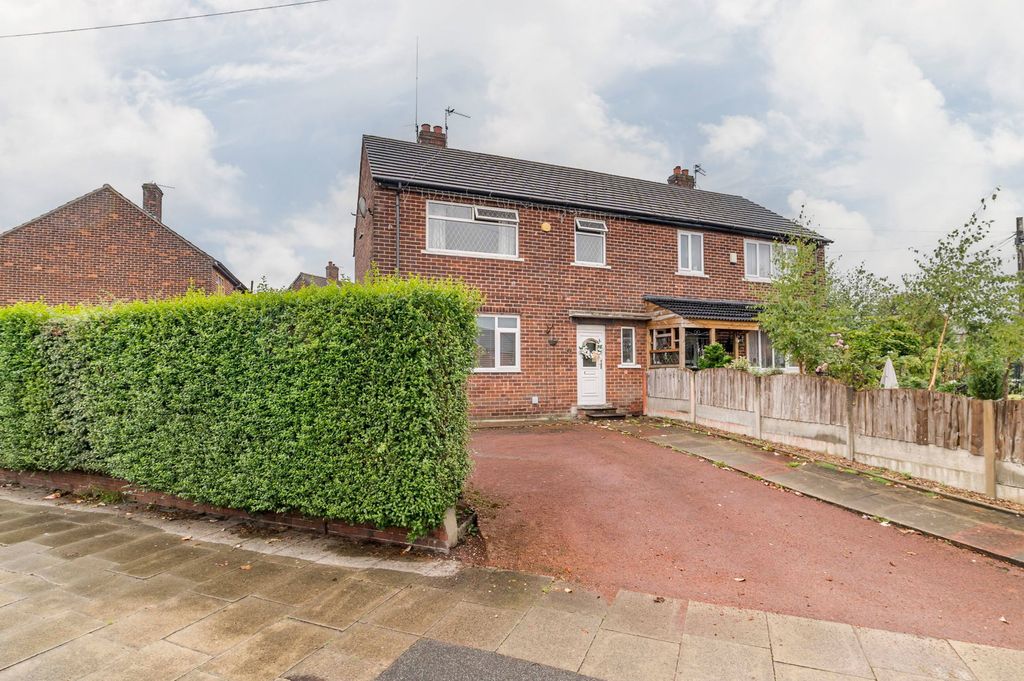 Property photo 1 of 19
