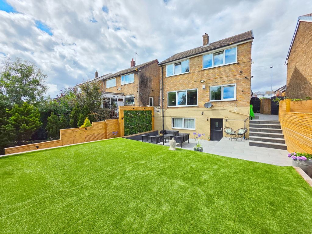 Property photo 3 of 46
