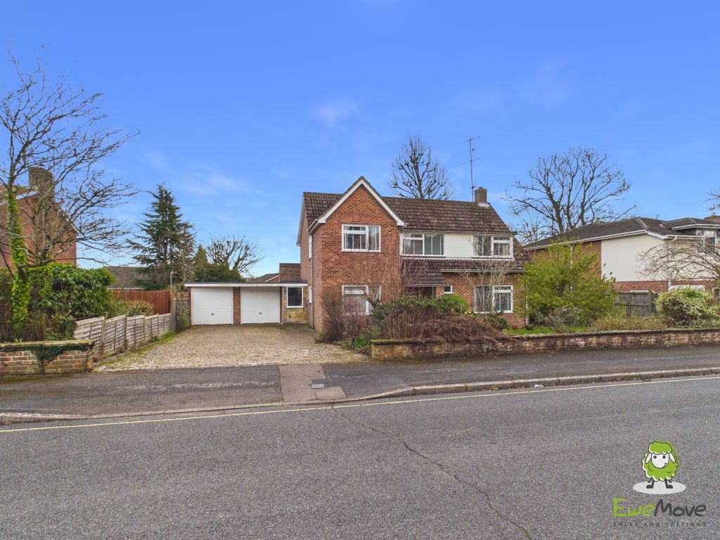 Property photo 1 of 38 Cam03778G0-Pr0410-Still003