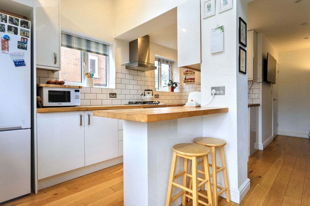 Property photo 2 of 21 Img_2106_1759743669281.Jpeg