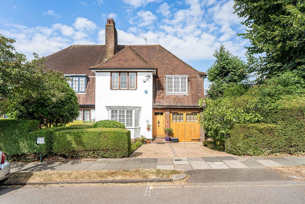 Property photo 1 of 19