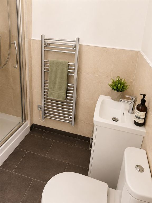 Property photo 3 of 6 Bathroom (3).Png