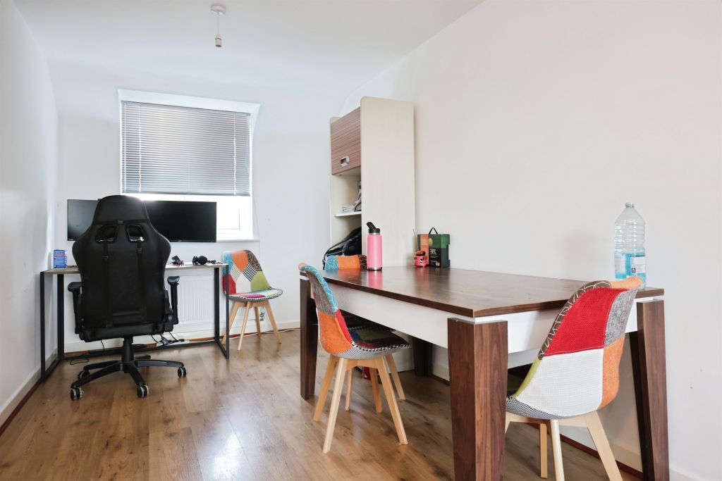 Property photo 3 of 9 Image