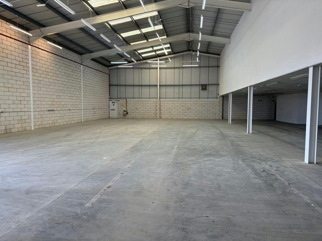 Property photo 2 of 22 Unit 3 Pic 1.Jpeg