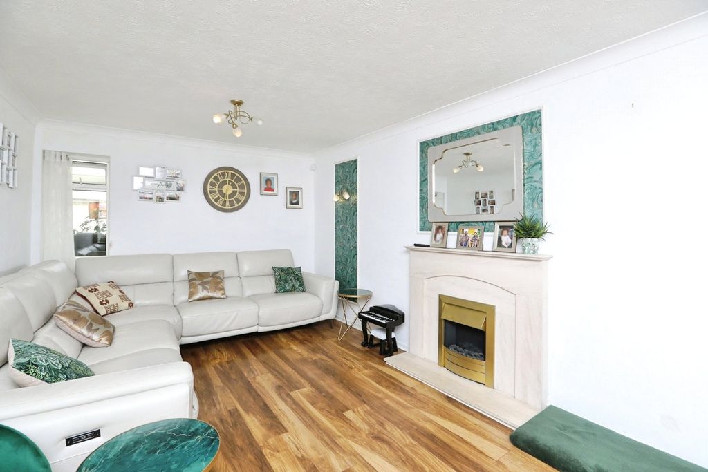 Property photo 1 of 17 Picture No. 08