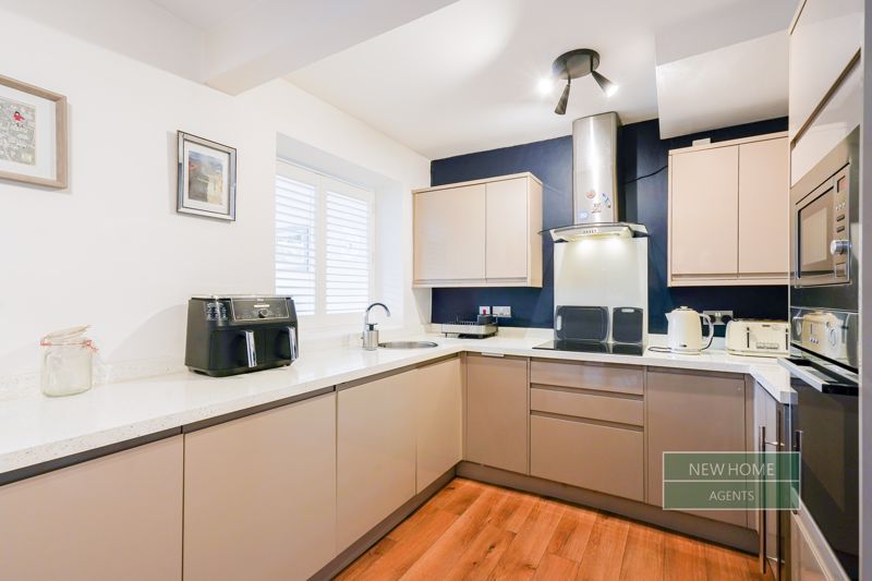 Property photo 2 of 29 Photo 23