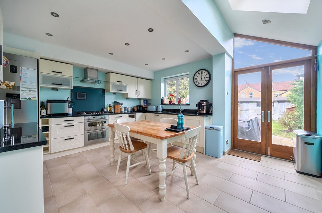 Property photo 2 of 15 1421459-11-69B446...